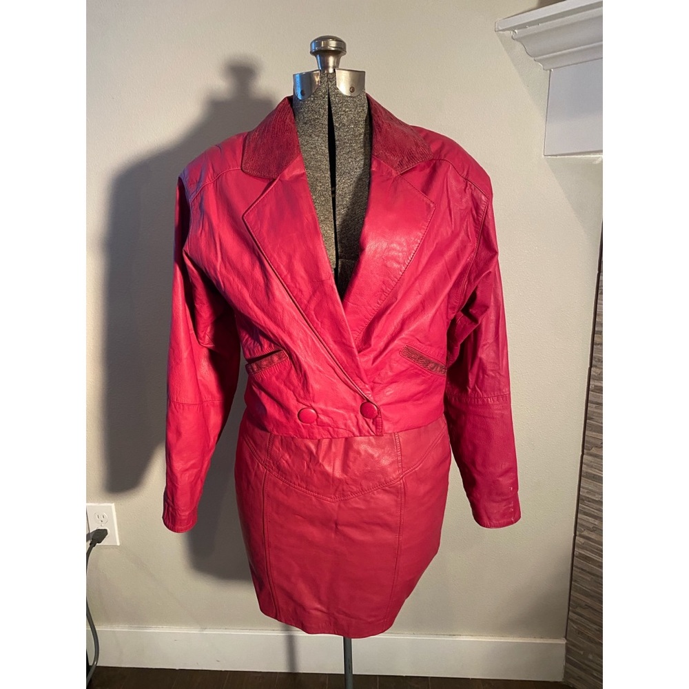 EUS GORGEOUS VINTAGE HOT PINK LEATHER SET SIZE M